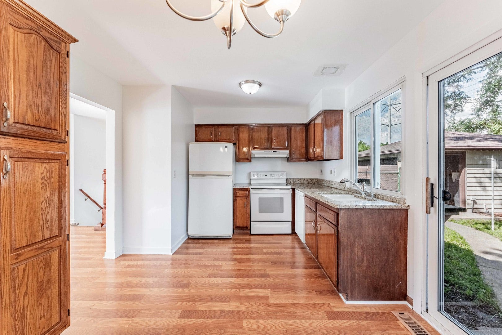 132 Garden Drive, Bolingbrook, IL 60440 132 Garden Drive, Bolingbrook, IL 60440