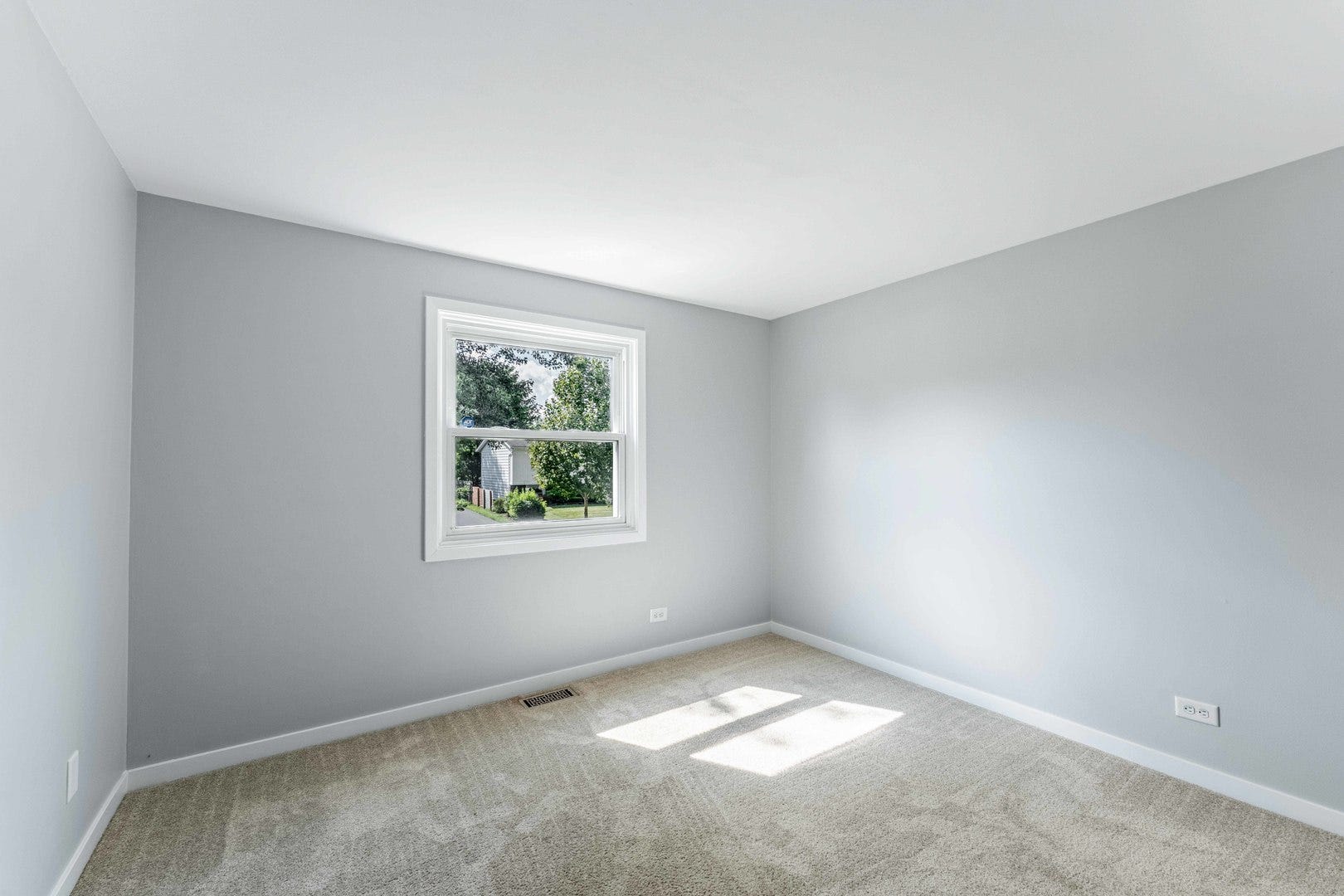 132 Garden Drive, Bolingbrook, IL 60440 132 Garden Drive, Bolingbrook, IL 60440