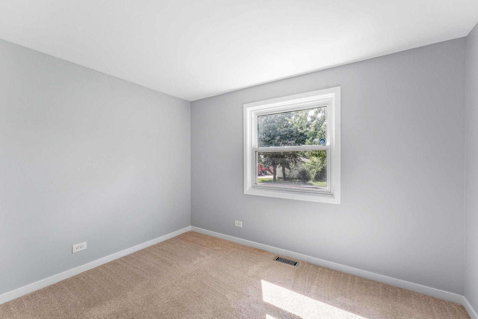 132 Garden Drive, Bolingbrook, IL 60440 132 Garden Drive, Bolingbrook, IL 60440