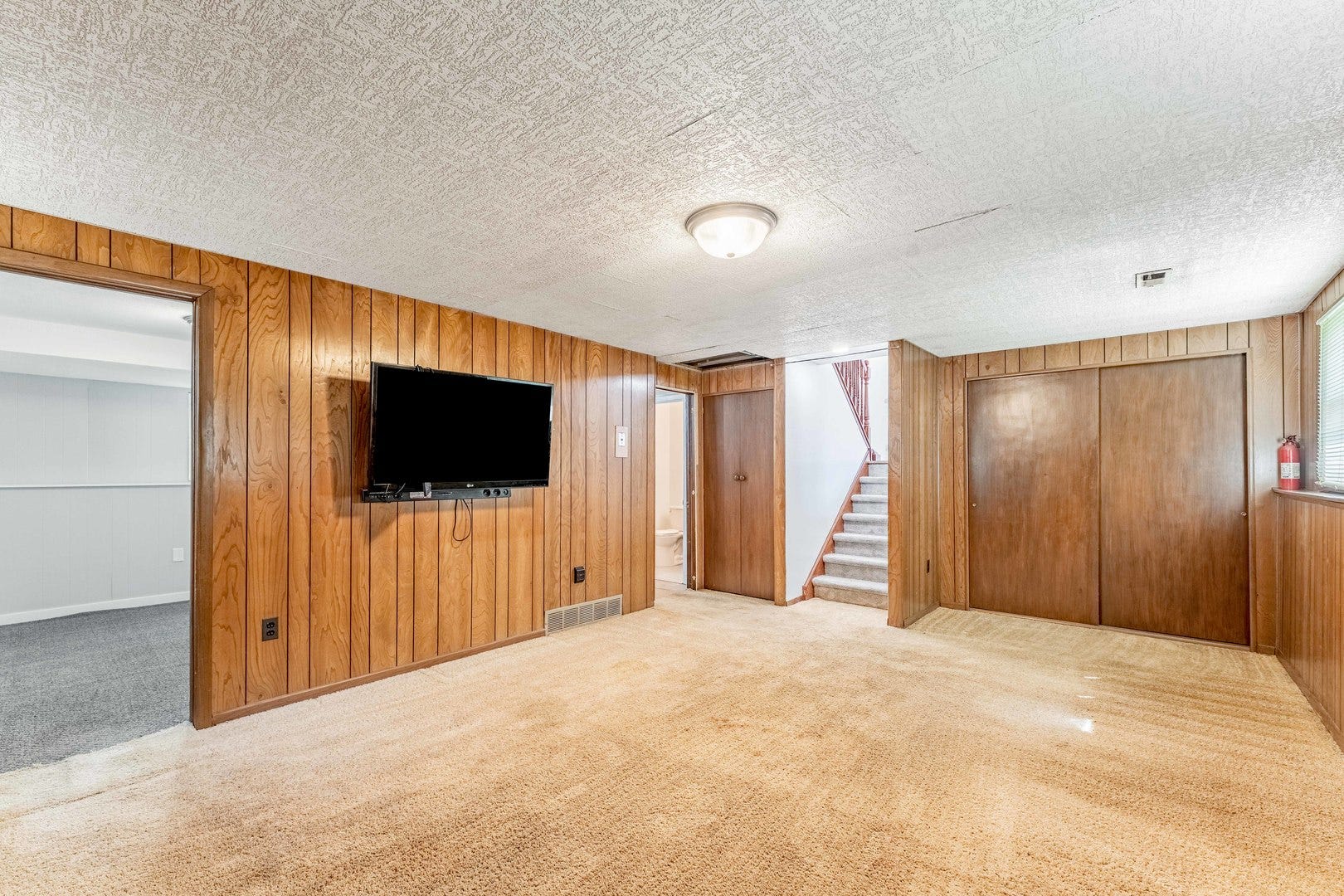 132 Garden Drive, Bolingbrook, IL 60440 132 Garden Drive, Bolingbrook, IL 60440