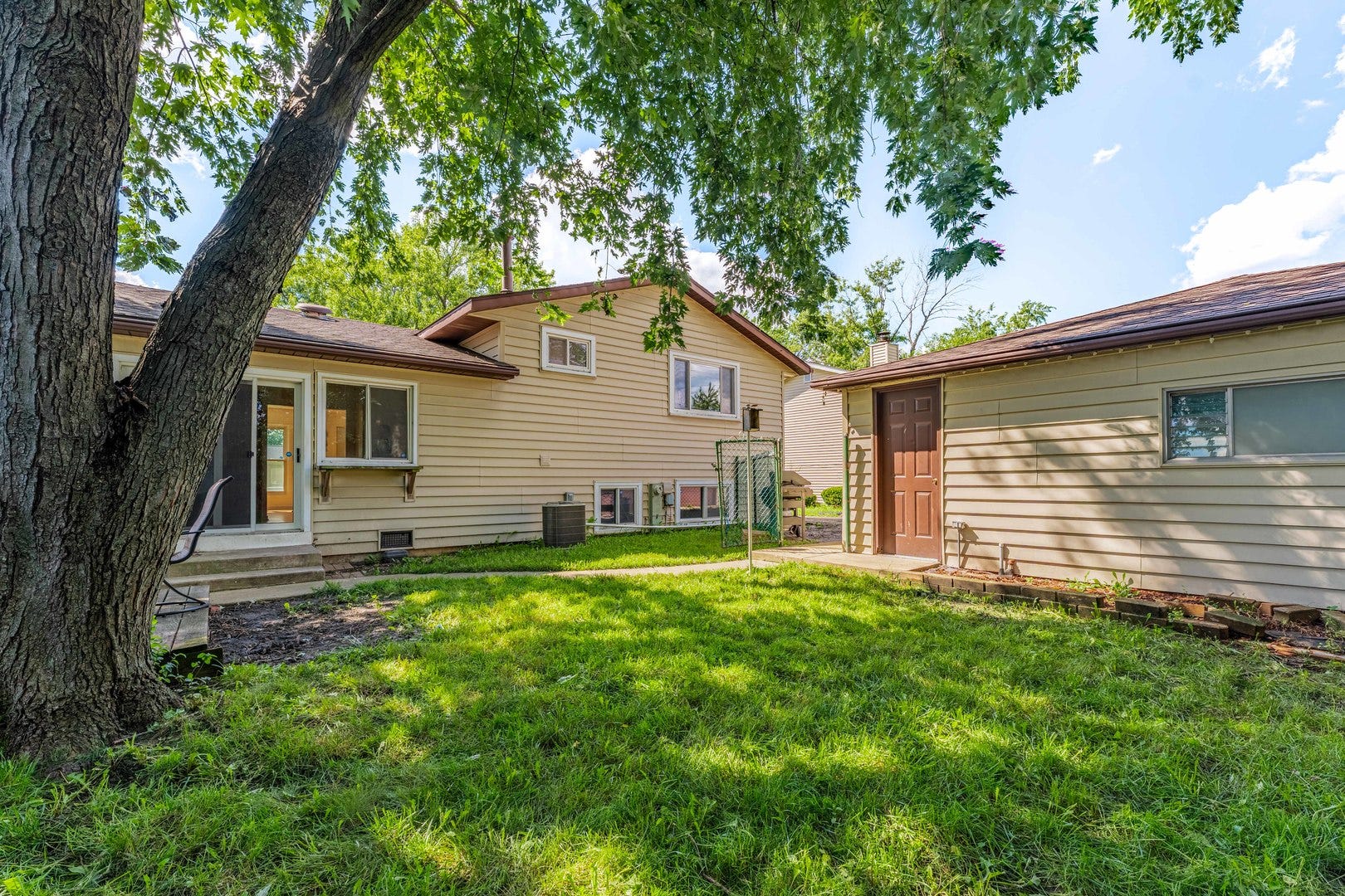 132 Garden Drive, Bolingbrook, IL 60440 132 Garden Drive, Bolingbrook, IL 60440