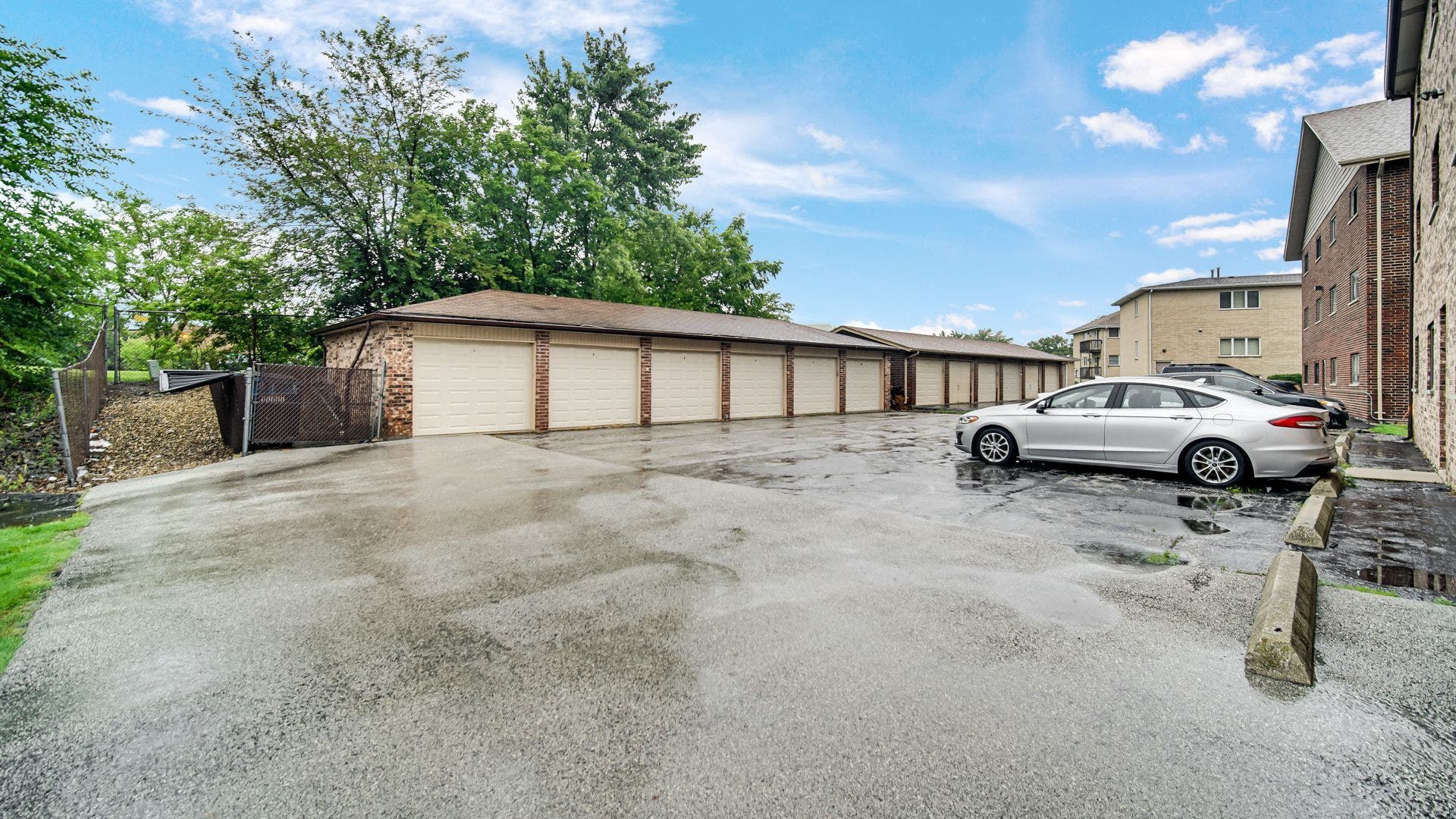 16724 Paxton Avenue, #2N, Tinley Park, IL 60477