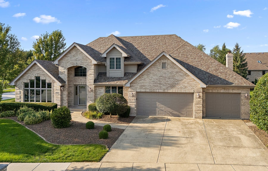 Property photo for 10908 Deer Point Drive, Orland Park, IL