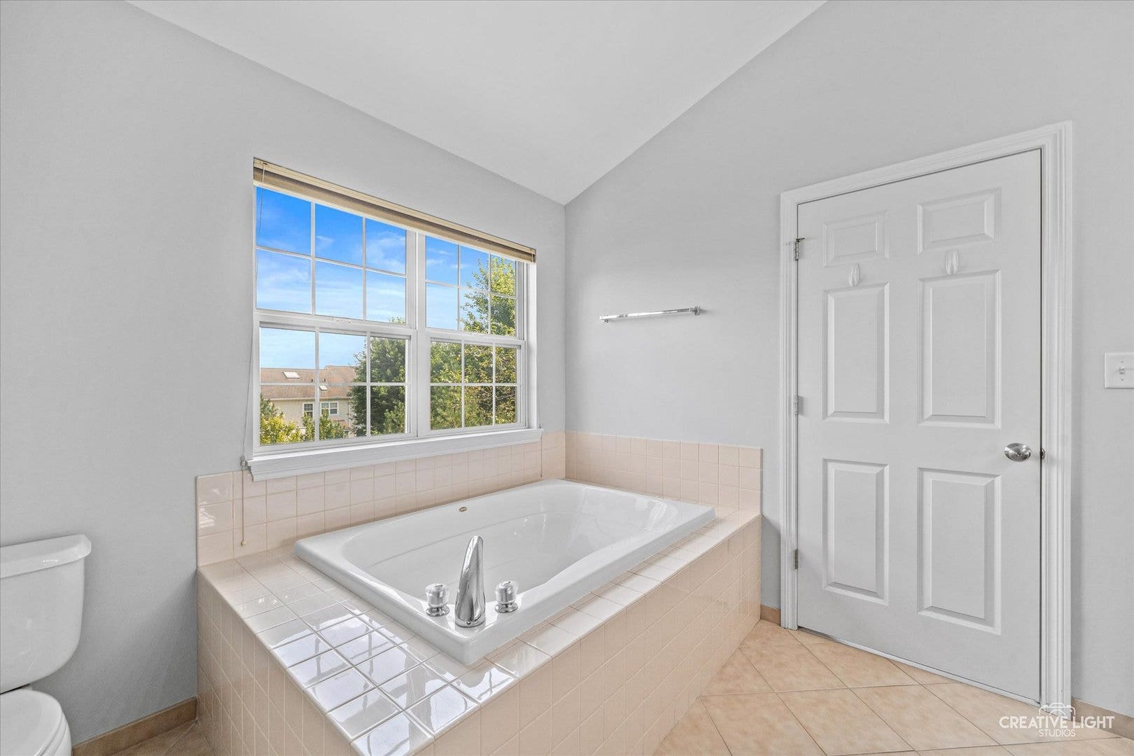 1123 Pine Valley Court, Elgin, IL 60124 1123 Pine Valley Court, Elgin, IL 60124