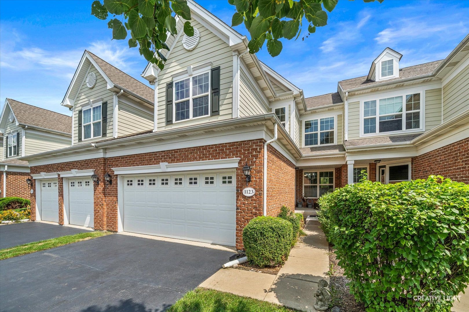 1123 Pine Valley Court, Elgin, IL 60124 1123 Pine Valley Court, Elgin, IL 60124