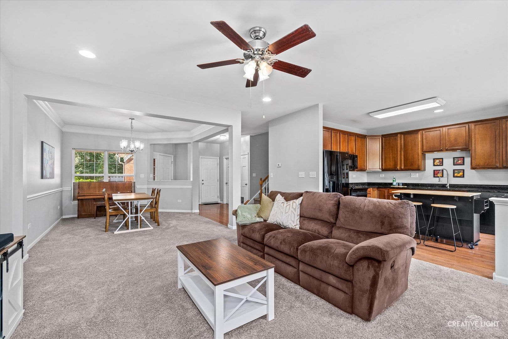 1123 Pine Valley Court, Elgin, IL 60124 1123 Pine Valley Court, Elgin, IL 60124