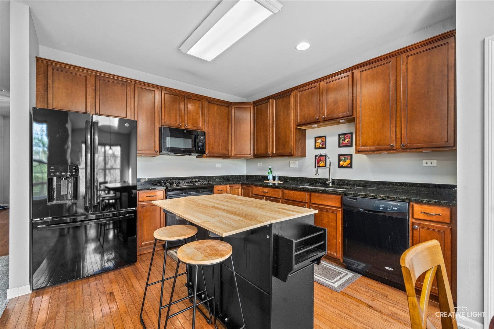 1123 Pine Valley Court, Elgin, IL 60124 1123 Pine Valley Court, Elgin, IL 60124