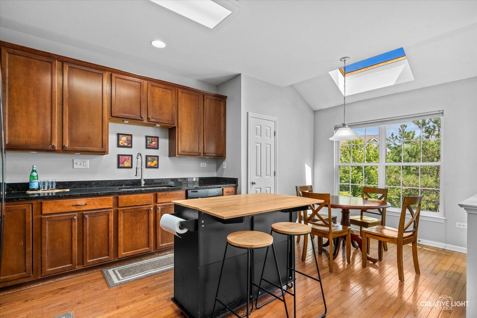 1123 Pine Valley Court, Elgin, IL 60124 1123 Pine Valley Court, Elgin, IL 60124