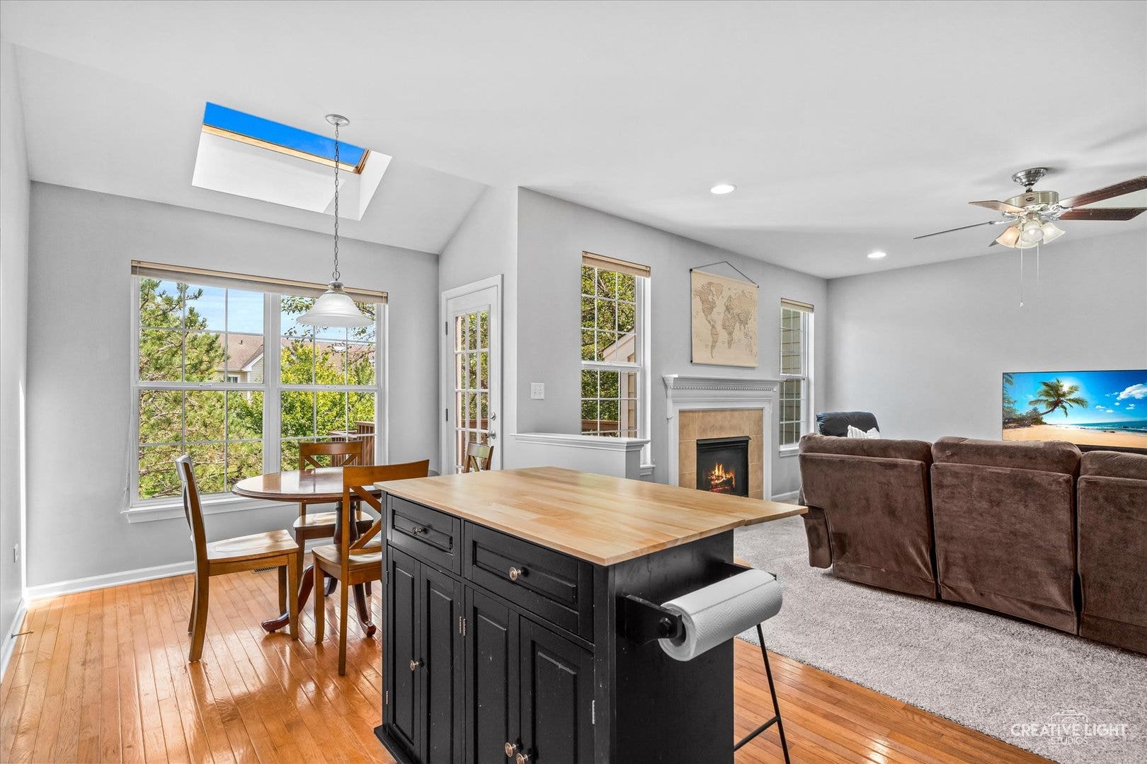 1123 Pine Valley Court, Elgin, IL 60124 1123 Pine Valley Court, Elgin, IL 60124