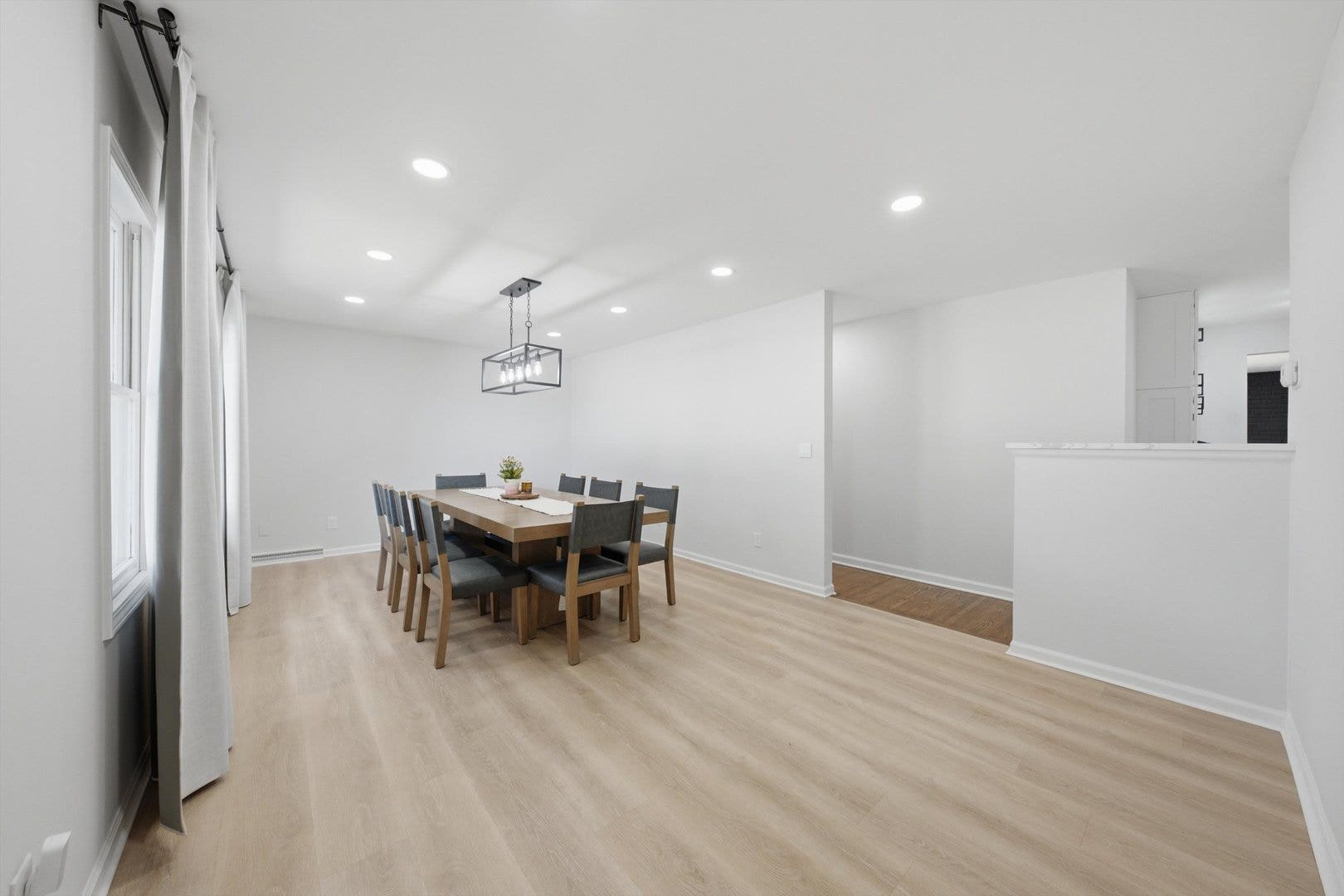 2758 Lancaster Drive, Joliet, IL 60433 2758 Lancaster Drive, Joliet, IL 60433