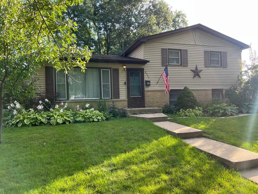 Property photo for 5717 Dover Road, Oak Forest, IL