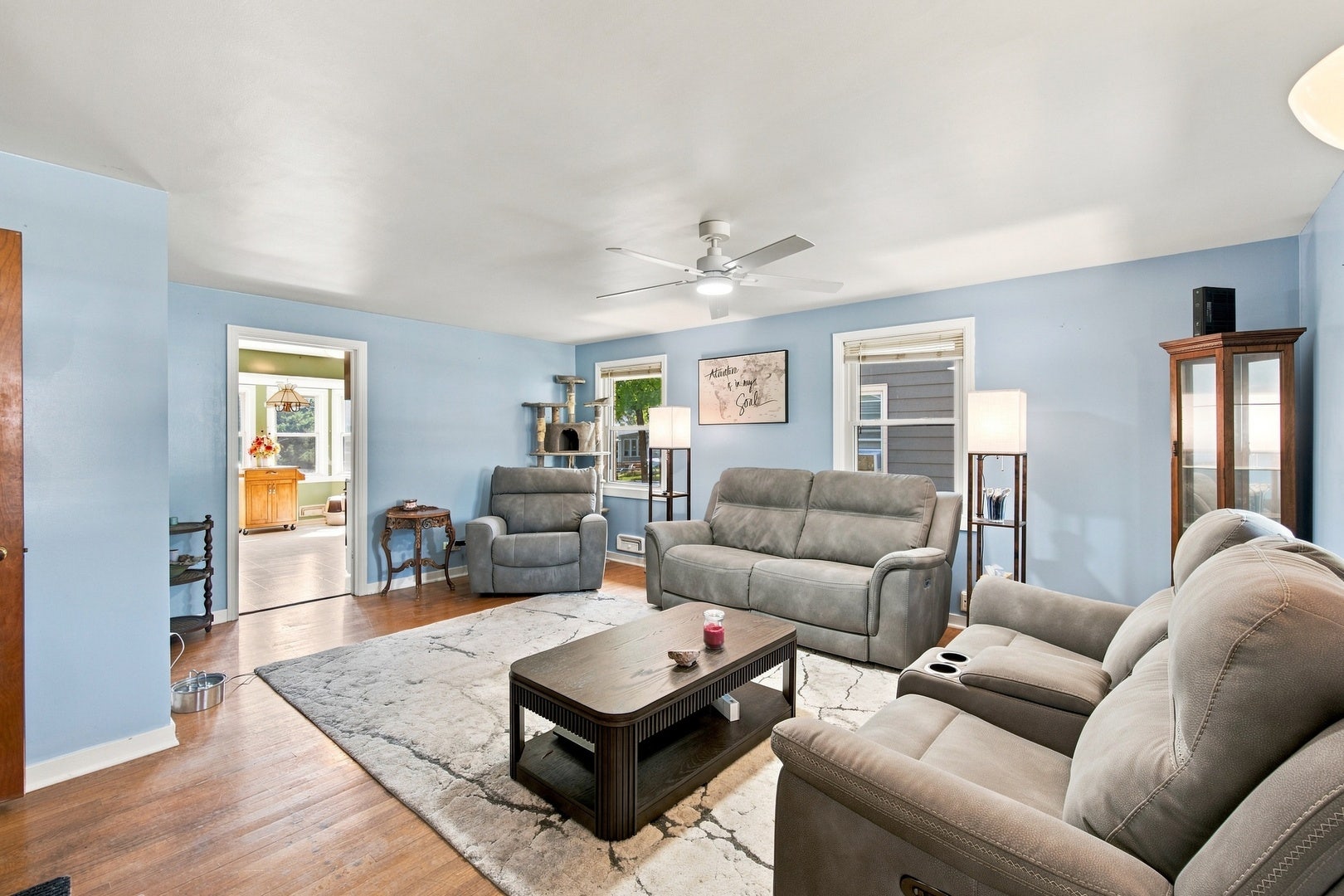 121 S Commonwealth Avenue, Elgin, IL 60123 121 S Commonwealth Avenue, Elgin, IL 60123
