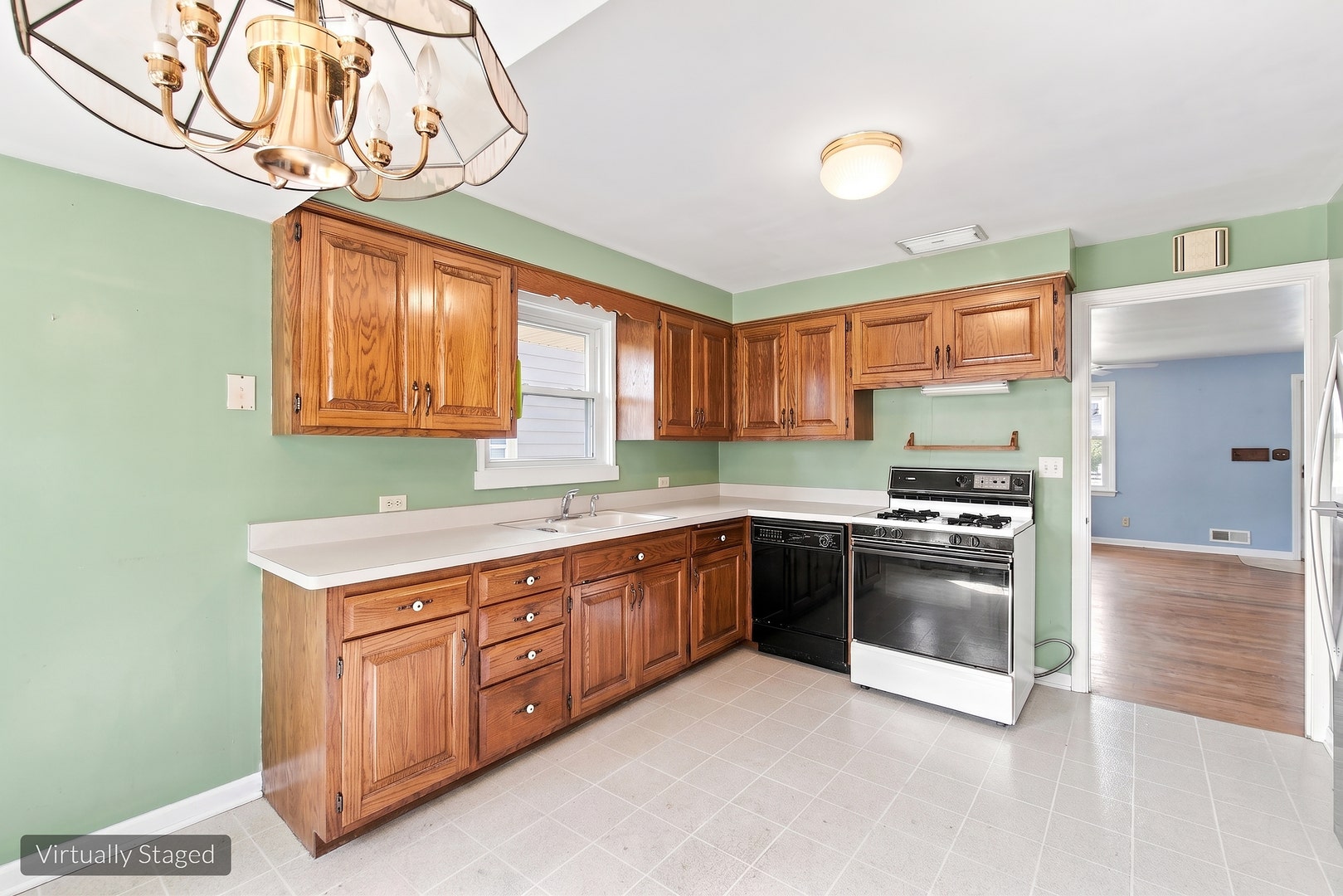 121 S Commonwealth Avenue, Elgin, IL 60123 121 S Commonwealth Avenue, Elgin, IL 60123