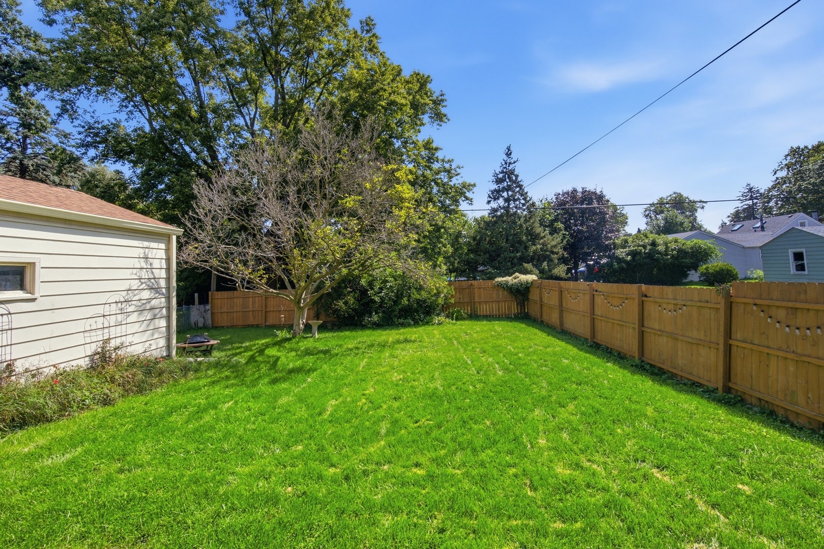 121 S Commonwealth Avenue, Elgin, IL 60123 121 S Commonwealth Avenue, Elgin, IL 60123