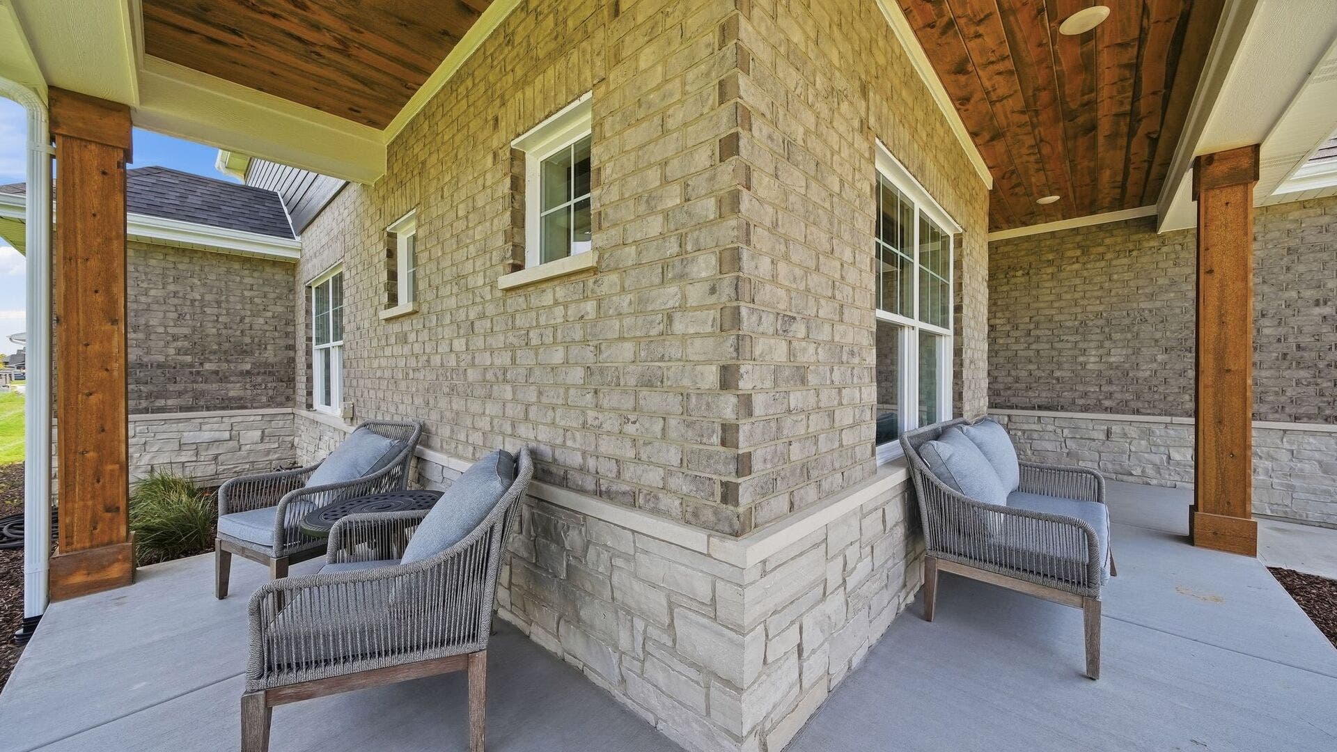 24051 S Williams Drive, Manhattan, IL 60442 24051 S Williams Drive, Manhattan, IL 60442