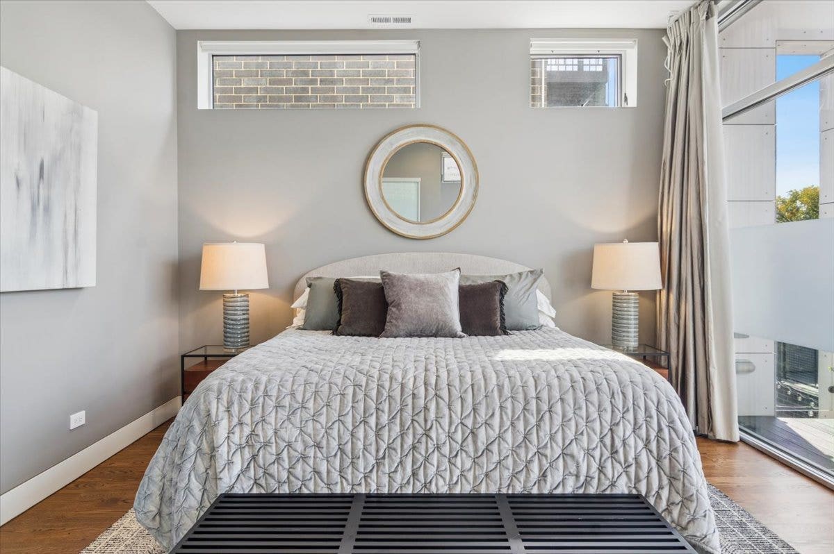 1842 N WOOD Street, Chicago, IL 60622 1842 N WOOD Street, Chicago, IL 60622
