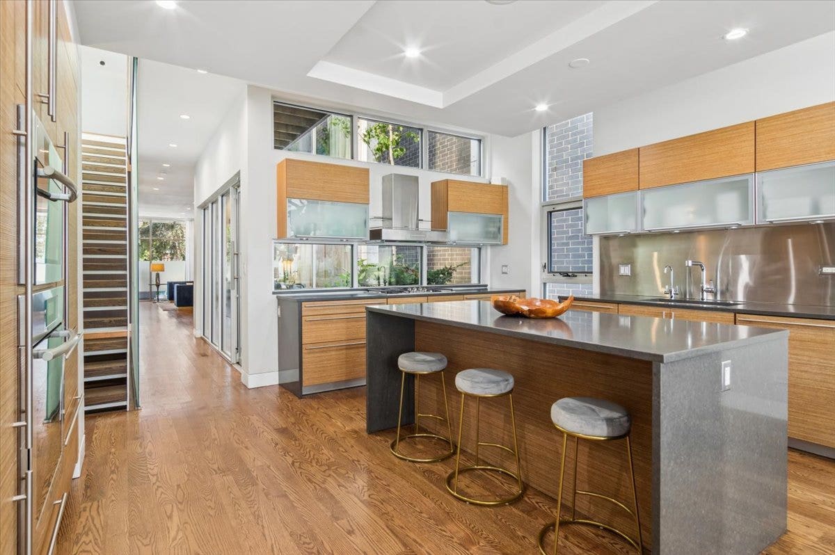1842 N WOOD Street, Chicago, IL 60622 1842 N WOOD Street, Chicago, IL 60622