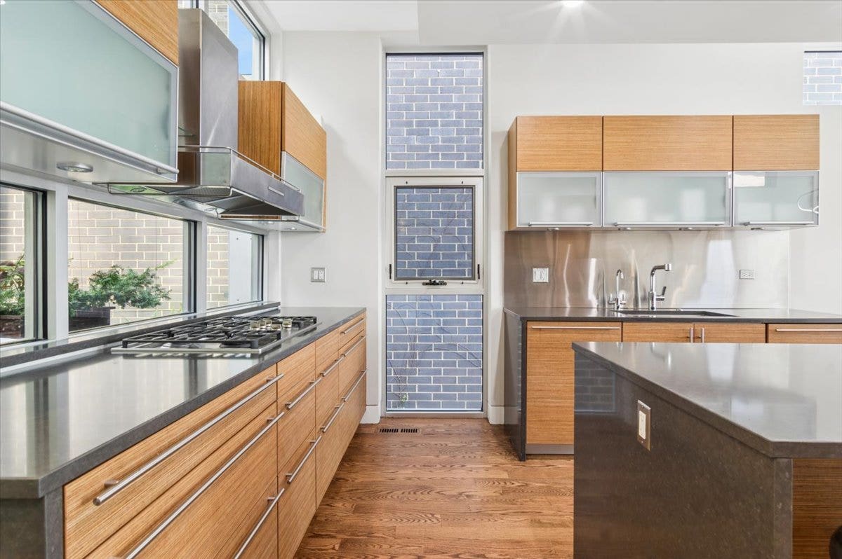 1842 N WOOD Street, Chicago, IL 60622 1842 N WOOD Street, Chicago, IL 60622