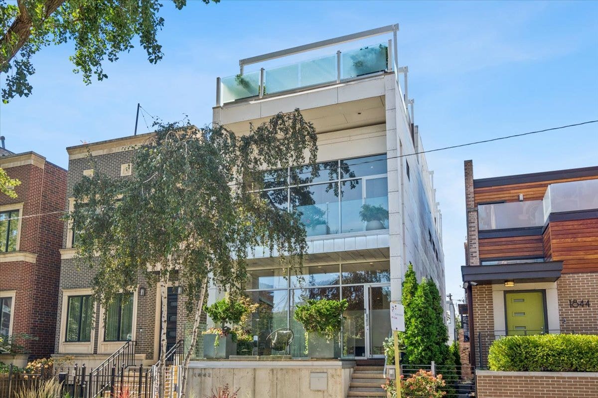 1842 N WOOD Street, Chicago, IL 60622 1842 N WOOD Street, Chicago, IL 60622
