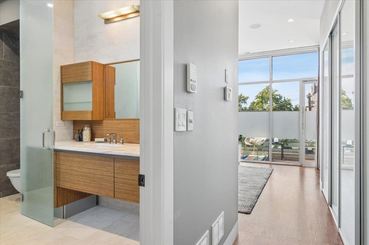 1842 N WOOD Street, Chicago, IL 60622 1842 N WOOD Street, Chicago, IL 60622