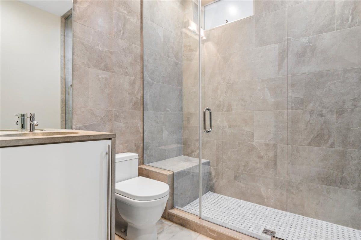 1842 N WOOD Street, Chicago, IL 60622 1842 N WOOD Street, Chicago, IL 60622