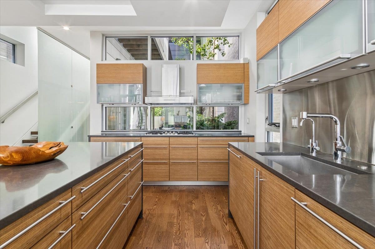 1842 N WOOD Street, Chicago, IL 60622 1842 N WOOD Street, Chicago, IL 60622