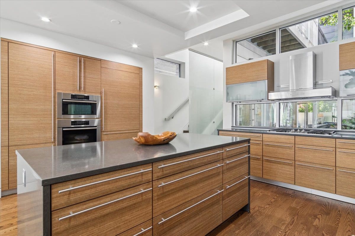 1842 N WOOD Street, Chicago, IL 60622 1842 N WOOD Street, Chicago, IL 60622