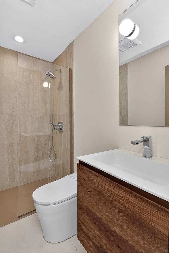42 Royal Vale Drive, Oak Brook, IL 60523 The seller removed the two half bathrooms and inst