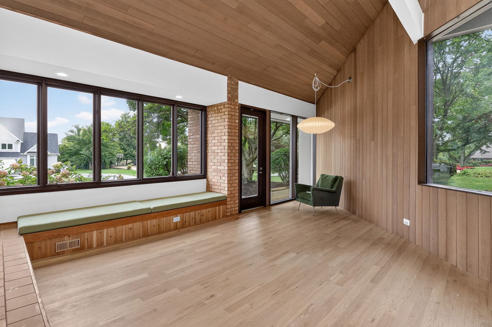 42 Royal Vale Drive, Oak Brook, IL 60523 A newly built deck is accessible from the Living R