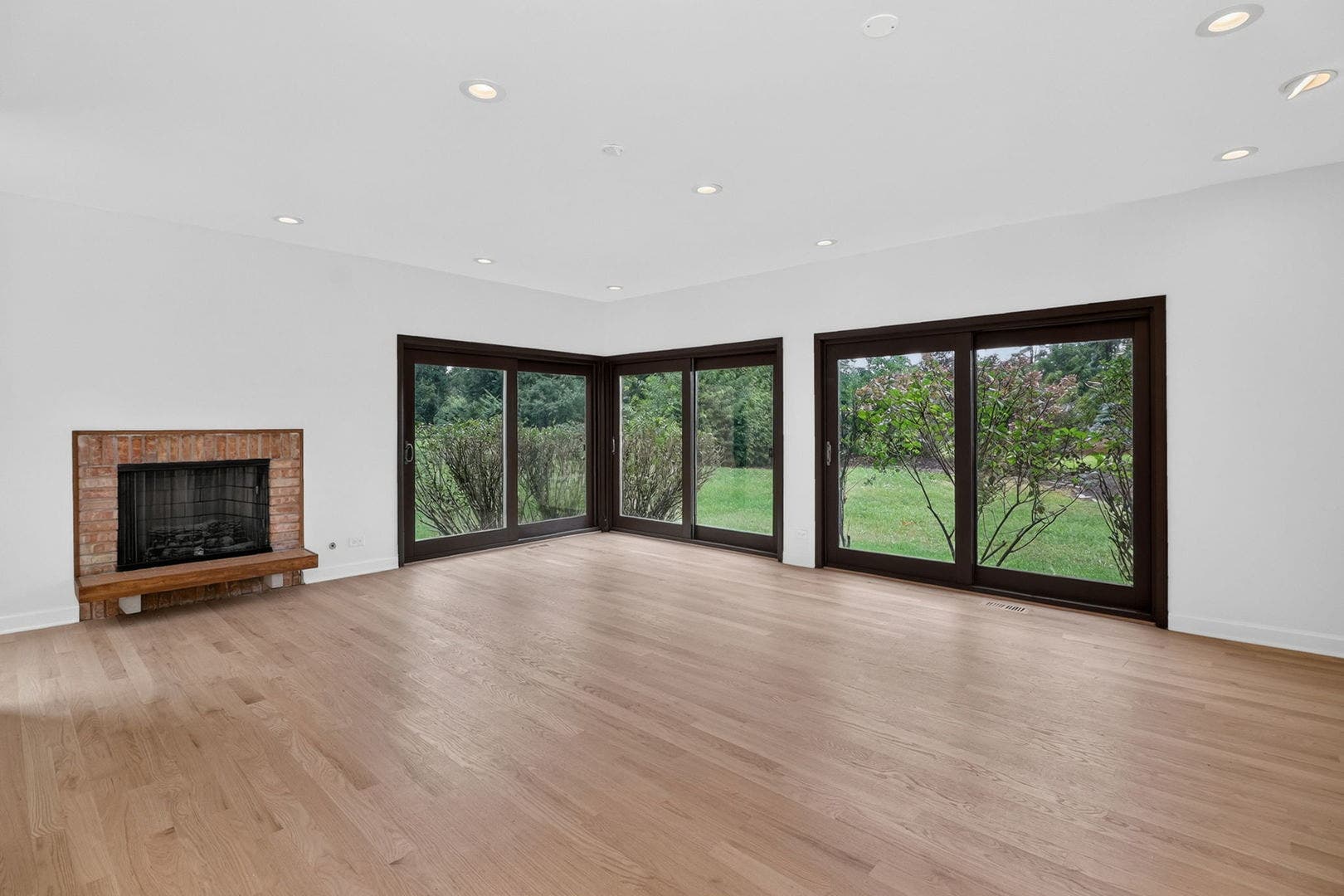 42 Royal Vale Drive, Oak Brook, IL 60523 Preserving the redwood ceilings, Chicago Common Br