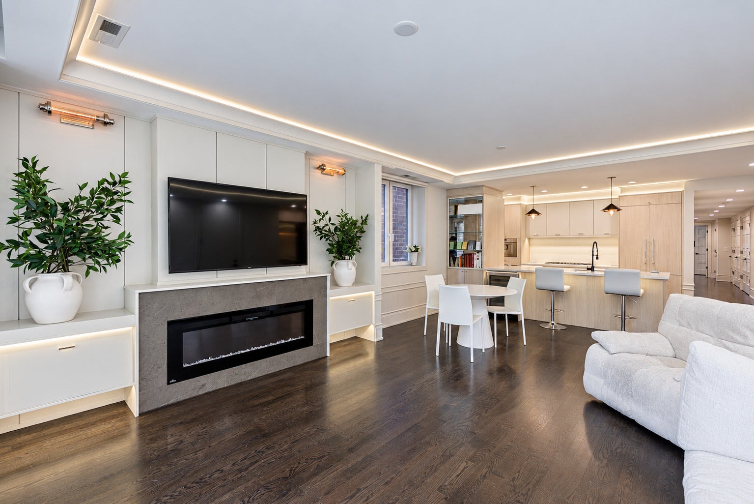 1540 N North Park Avenue, #3S, Chicago, IL 60610 1540 N North Park Avenue, #3S, Chicago, IL 60610