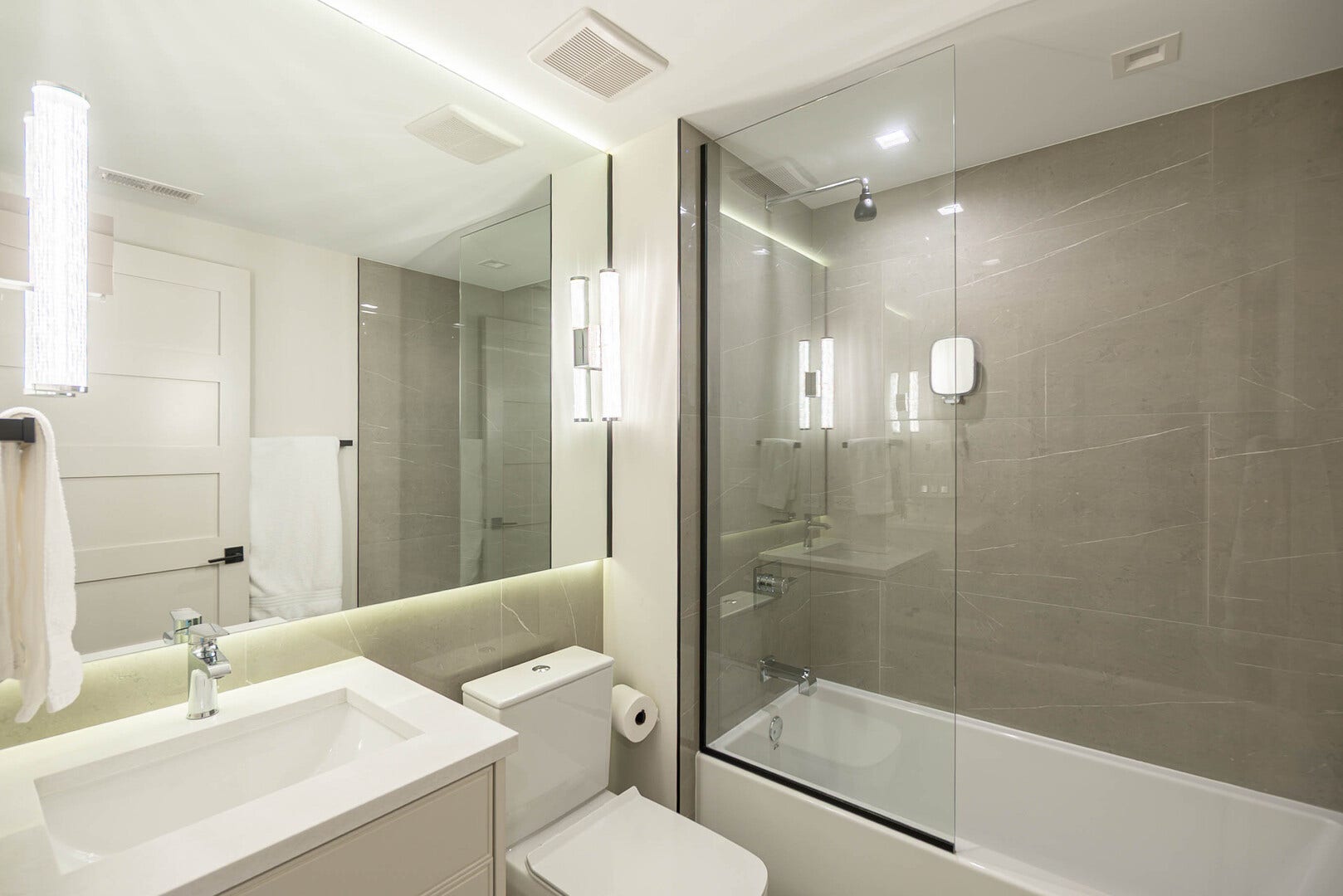1540 N North Park Avenue, #3S, Chicago, IL 60610 1540 N North Park Avenue, #3S, Chicago, IL 60610