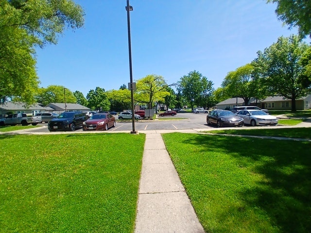 12 Fernwood Drive, #O, Bolingbrook, IL 60440 12 Fernwood Drive, #O, Bolingbrook, IL 60440