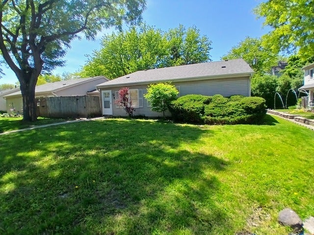 12 Fernwood Drive, #O, Bolingbrook, IL 60440 12 Fernwood Drive, #O, Bolingbrook, IL 60440