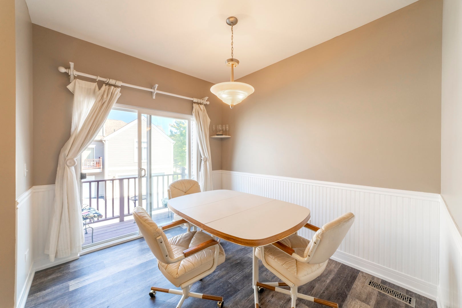 135 Enclave Circle, #B, Bolingbrook, IL 60440 135 Enclave Circle, #B, Bolingbrook, IL 60440
