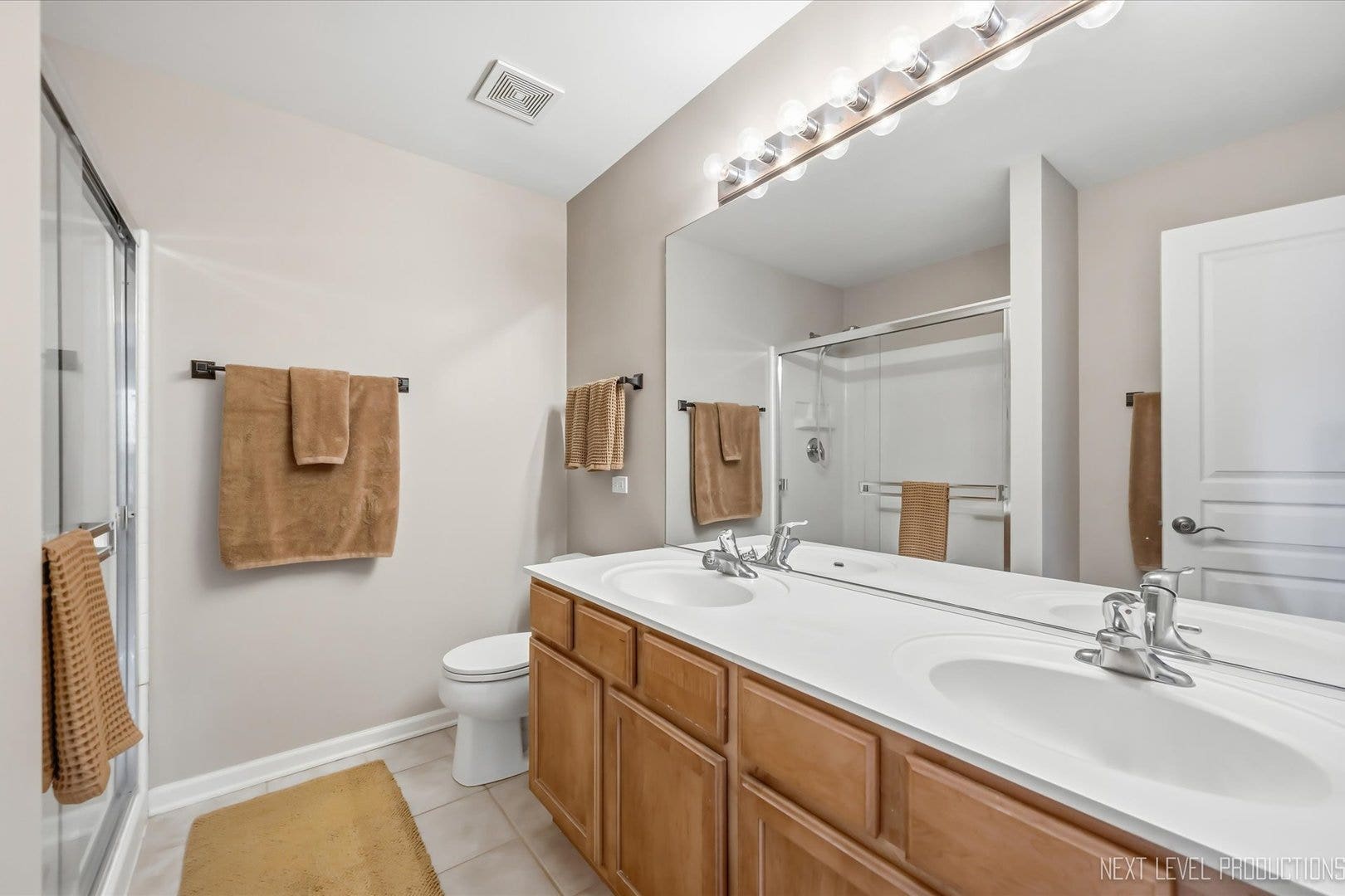 2440 Anna Way, #2440, Elgin, IL 60124 2440 Anna Way, #2440, Elgin, IL 60124