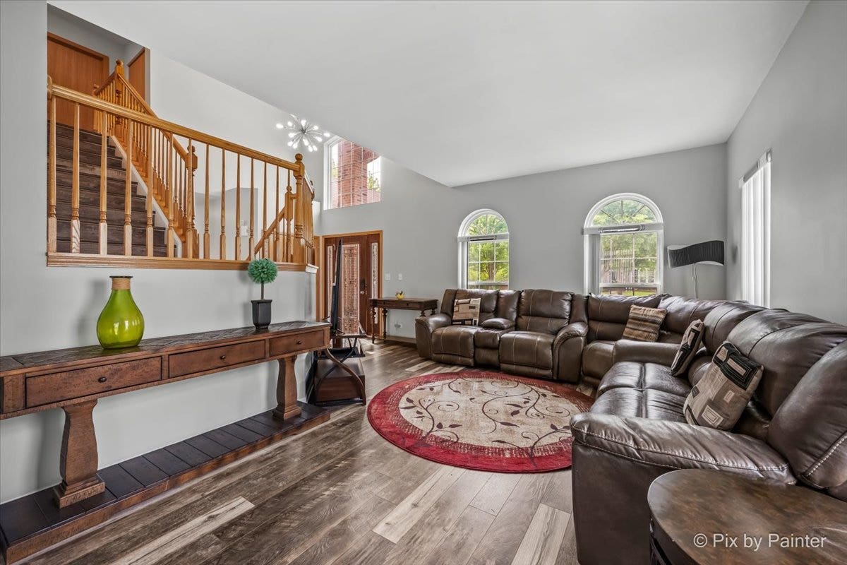 2030 Westbury Lane, Aurora, IL 60502 2030 Westbury Lane, Aurora, IL 60502