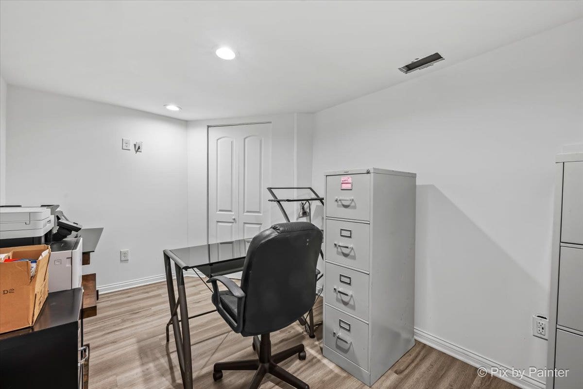 2030 Westbury Lane, Aurora, IL 60502 2030 Westbury Lane, Aurora, IL 60502