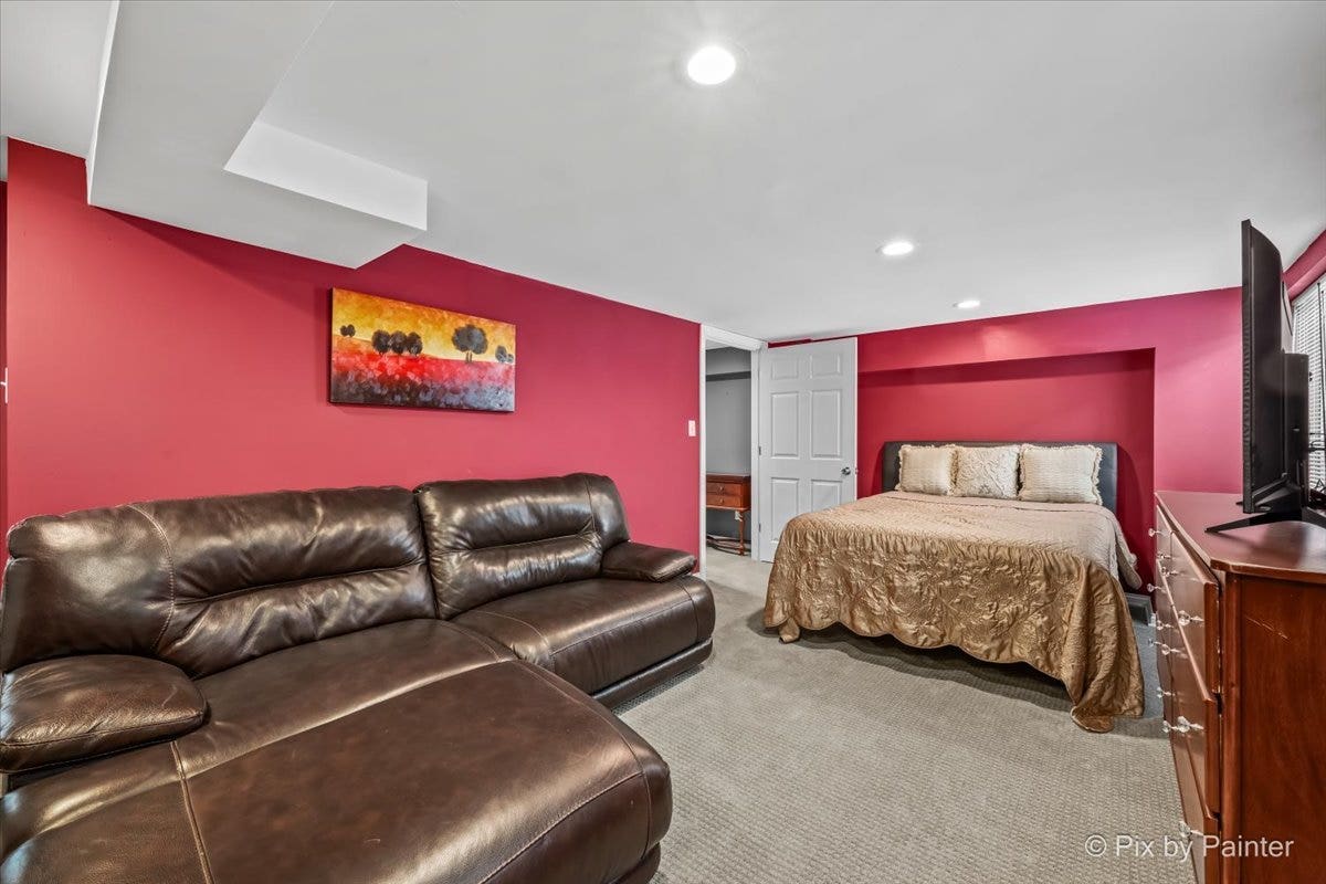 2030 Westbury Lane, Aurora, IL 60502 2030 Westbury Lane, Aurora, IL 60502