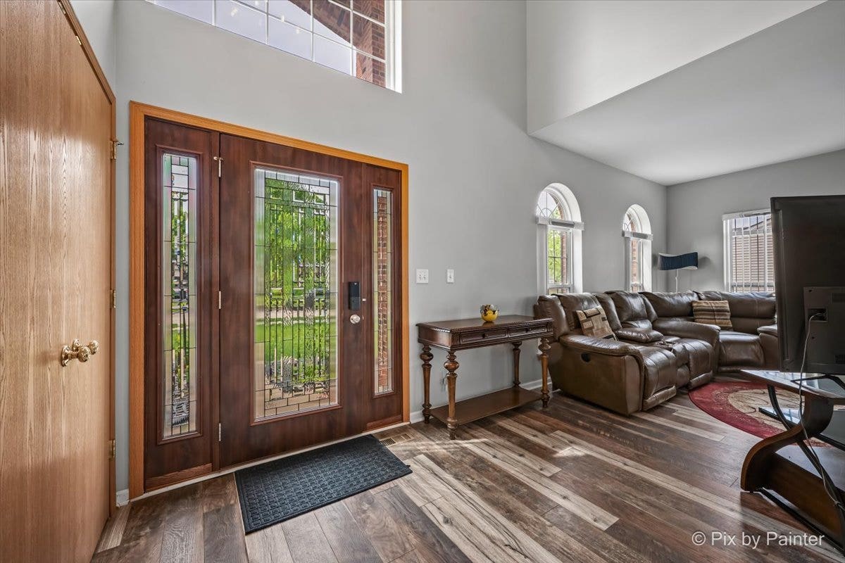 2030 Westbury Lane, Aurora, IL 60502 2030 Westbury Lane, Aurora, IL 60502
