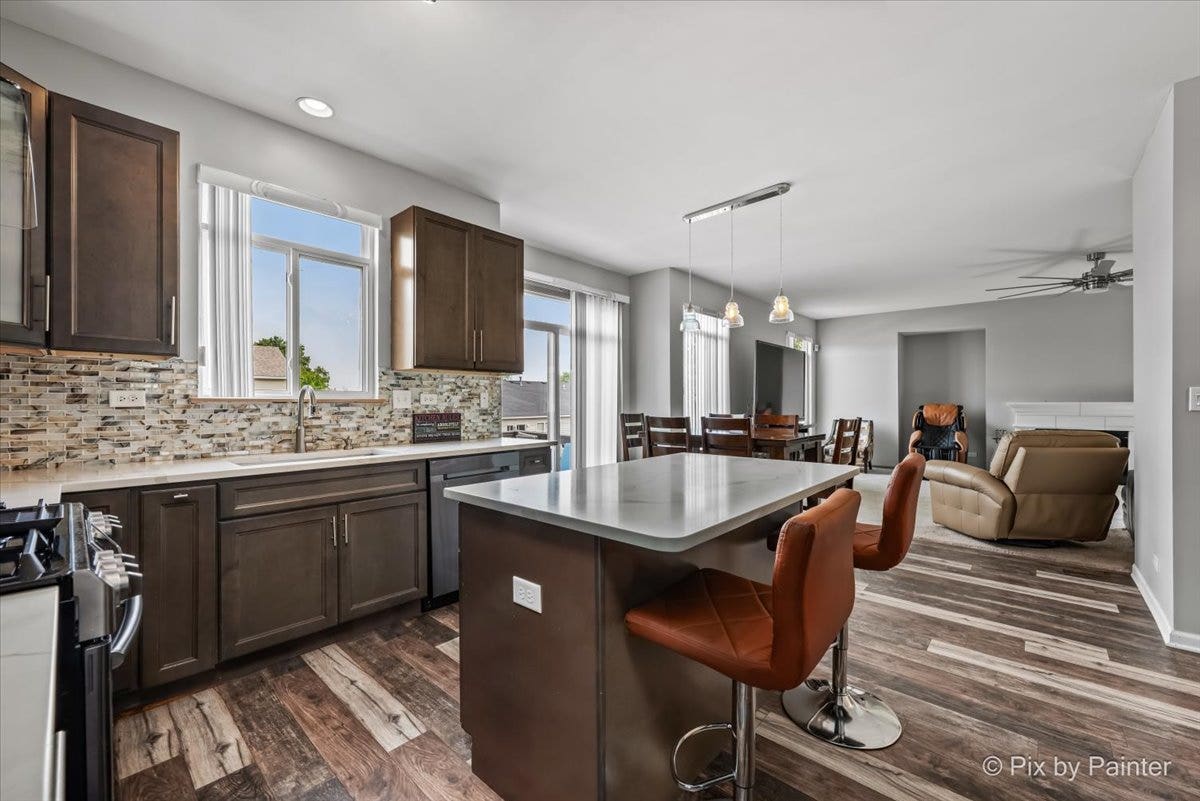 2030 Westbury Lane, Aurora, IL 60502 2030 Westbury Lane, Aurora, IL 60502