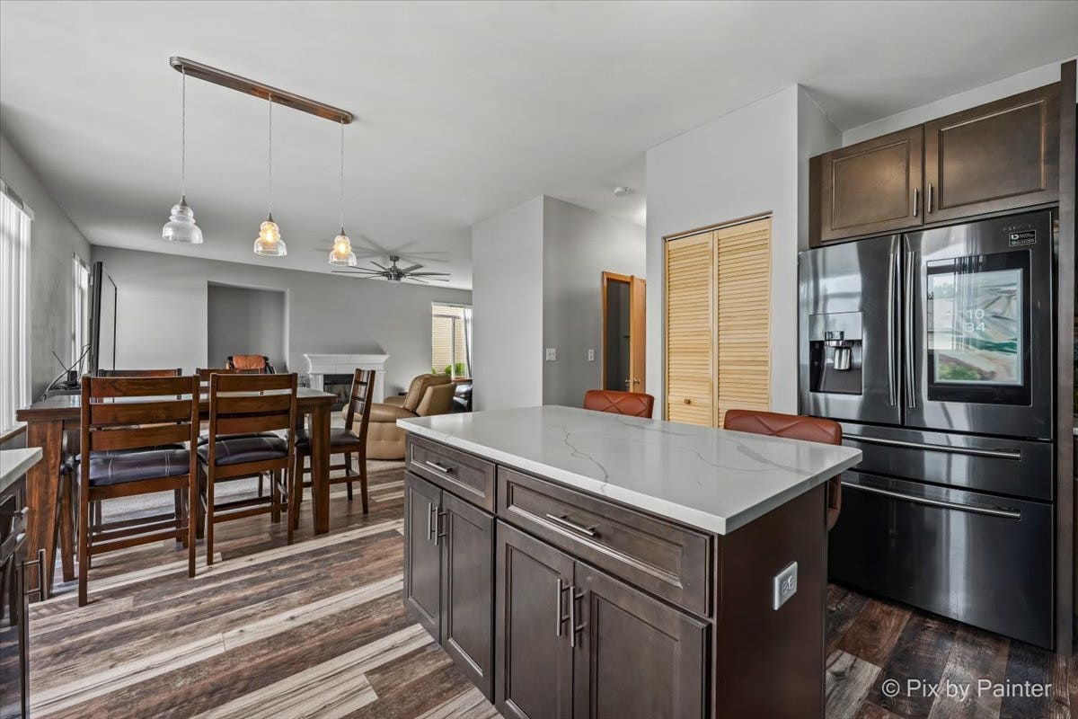 2030 Westbury Lane, Aurora, IL 60502 2030 Westbury Lane, Aurora, IL 60502