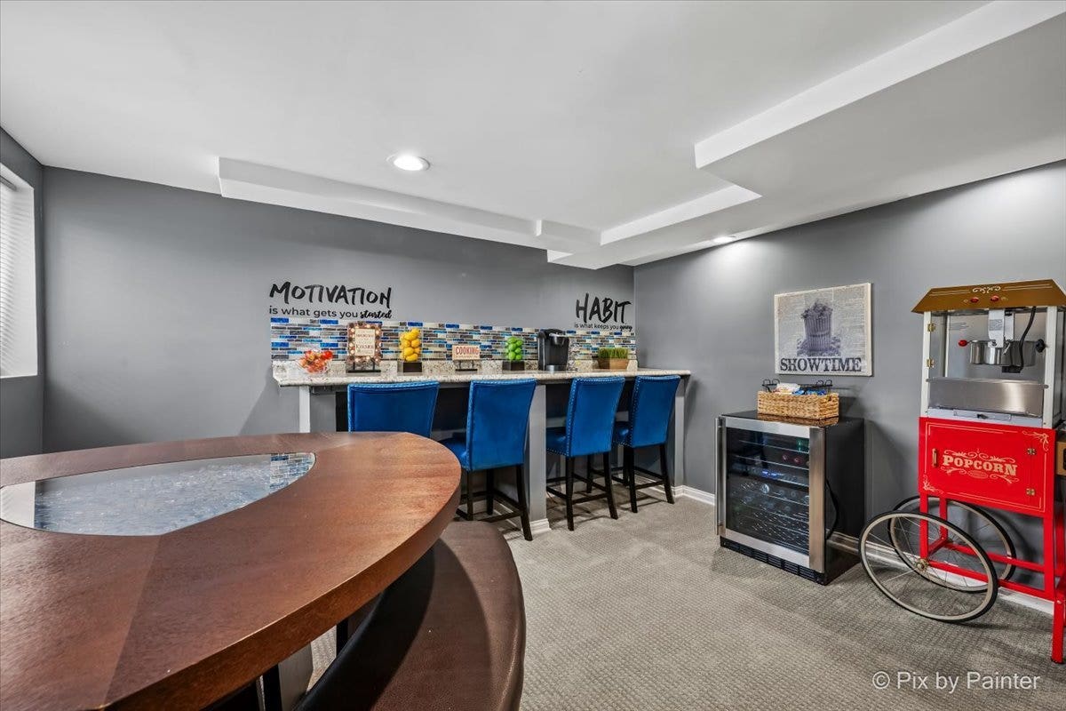 2030 Westbury Lane, Aurora, IL 60502 2030 Westbury Lane, Aurora, IL 60502