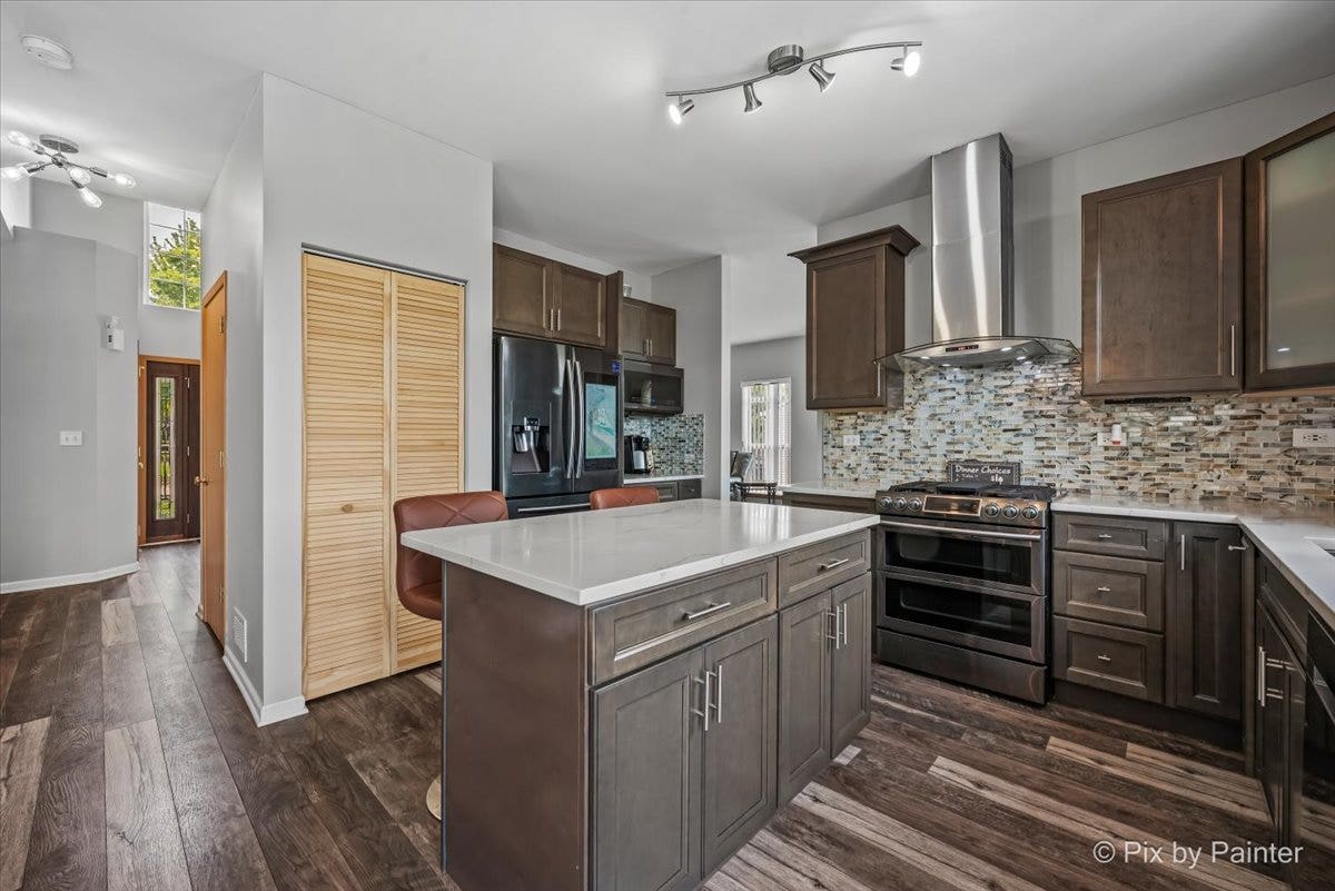 2030 Westbury Lane, Aurora, IL 60502 2030 Westbury Lane, Aurora, IL 60502
