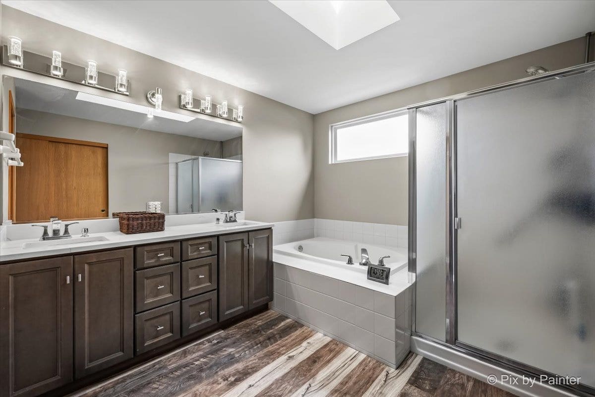 2030 Westbury Lane, Aurora, IL 60502 2030 Westbury Lane, Aurora, IL 60502