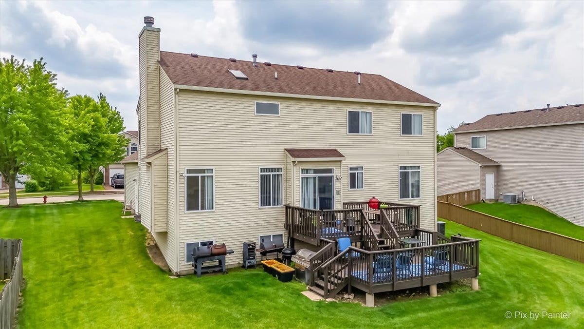 2030 Westbury Lane, Aurora, IL 60502 2030 Westbury Lane, Aurora, IL 60502