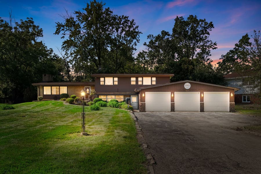 Property photo for 624 Brookwood Drive, Olympia Fields, IL