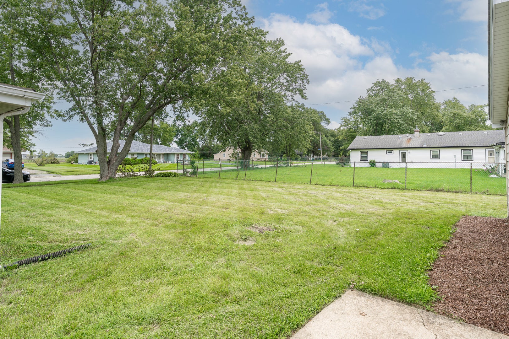 1098 Karner Drive, Joliet, IL 60433 1098 Karner Drive, Joliet, IL 60433