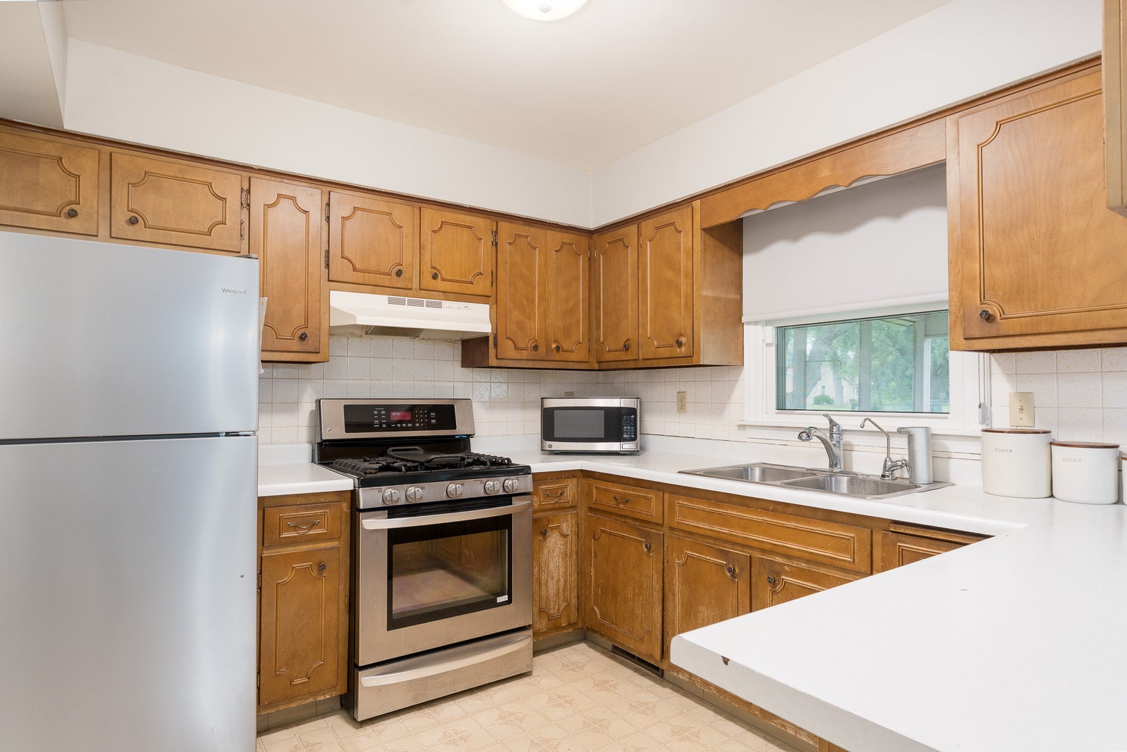 1098 Karner Drive, Joliet, IL 60433 1098 Karner Drive, Joliet, IL 60433