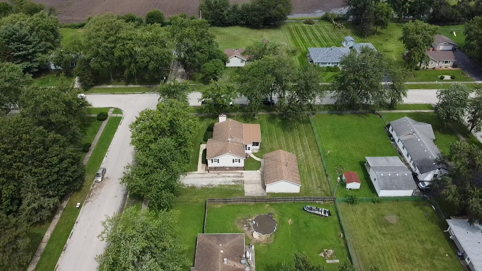 1098 Karner Drive, Joliet, IL 60433 Aerial view - Home and garage